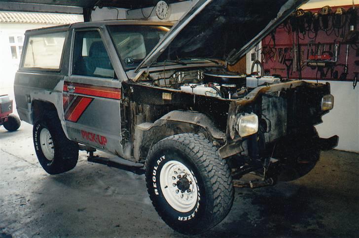 Nissan Patrol 4x4 Pickup - Der skal 2 stk nye for skærme på. billede 8