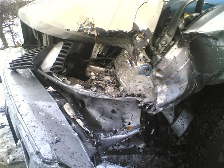 VW polo coupe Totalskadet - 05/02-09 efter en kvinde der lige syntes hun skulle over i min vejbane!!! billede 11