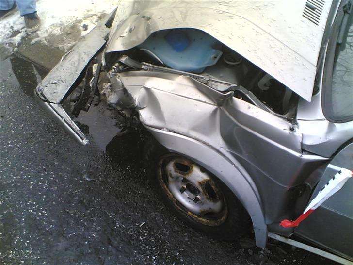 VW polo coupe Totalskadet - 05/02-09 efter en kvinde der lige syntes hun skulle over i min vejbane!!! billede 13