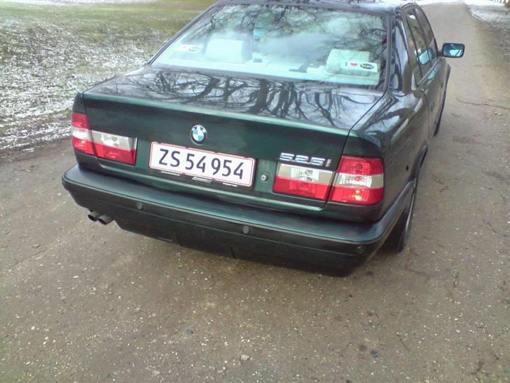 BMW 525i Aut. SOLGT 02.12.09 billede 2