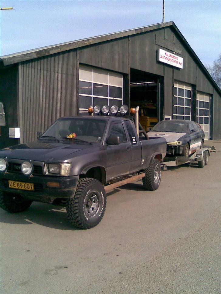 Toyota hilux 4x4 solgt billede 19