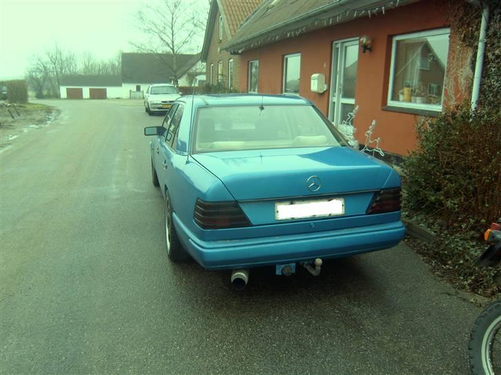 Mercedes Benz 250D 124 *RIP* billede 2