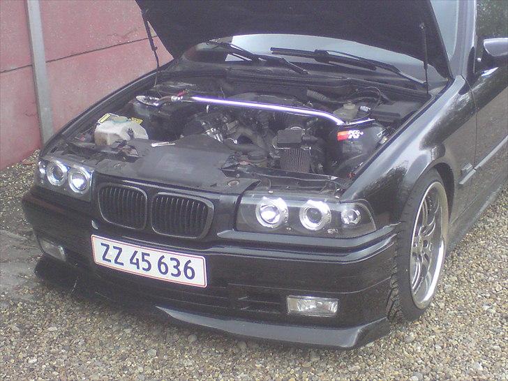 BMW 318 i SOLGT billede 5