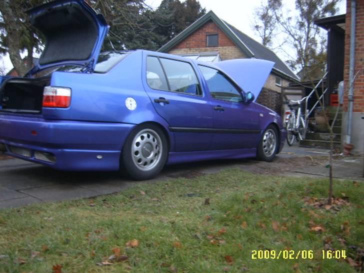 VW Vento Vr6 Highline. Solgt billede 4