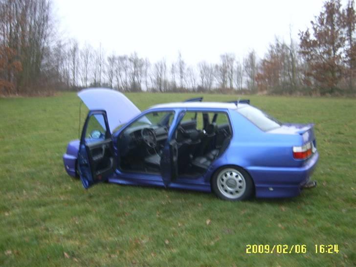 VW Vento Vr6 Highline. Solgt billede 8