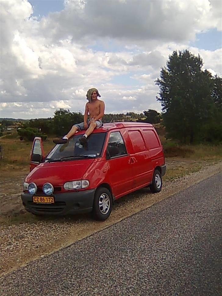 Nissan Serena cargo billede 3