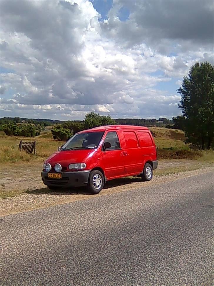 Nissan Serena cargo billede 5