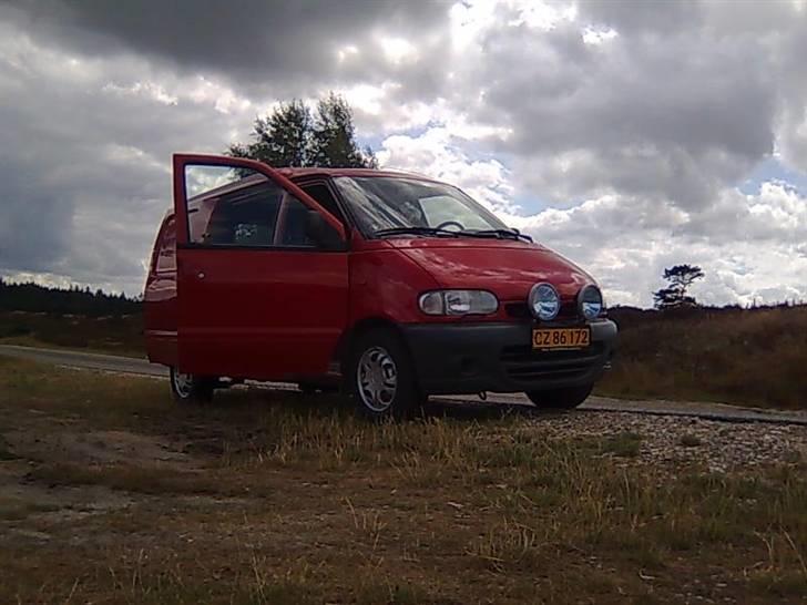 Nissan Serena cargo billede 6