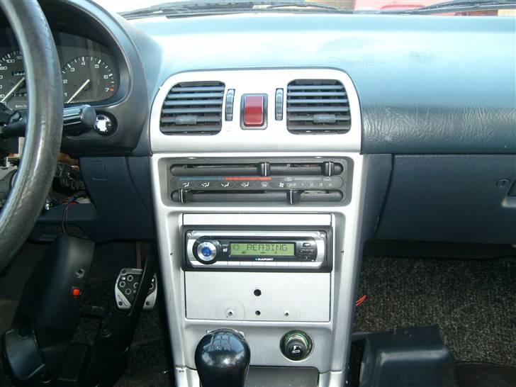 Mazda 323F BG *SOLGT* - Midterkonsollen - NU MED ANLÆG xD billede 9