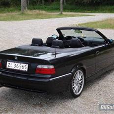 BMW 325i Cabriolet SOLGT