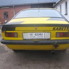 Opel kadett c coupe rallybil