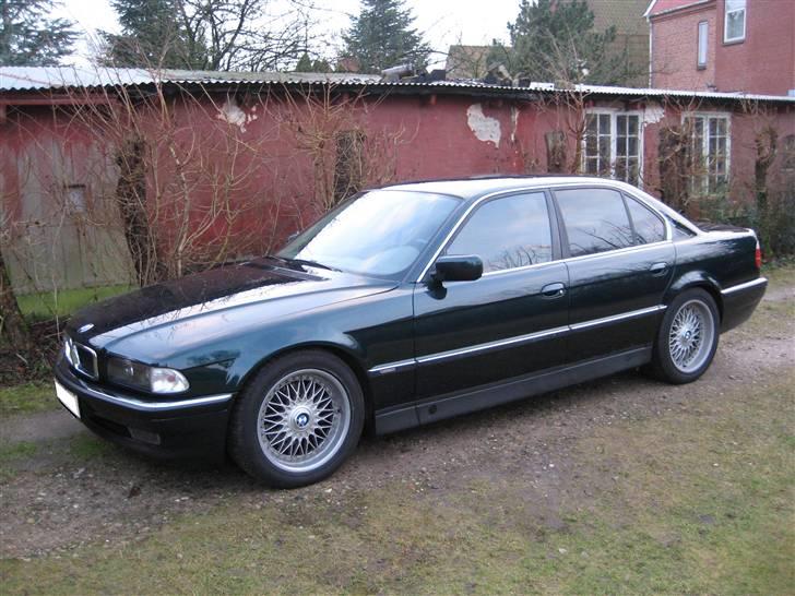 BMW 730i billede 1