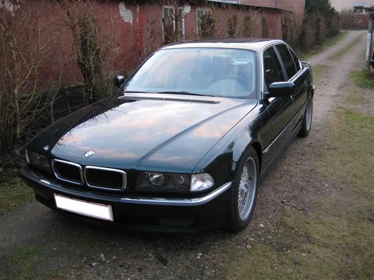 BMW 730i billede 2