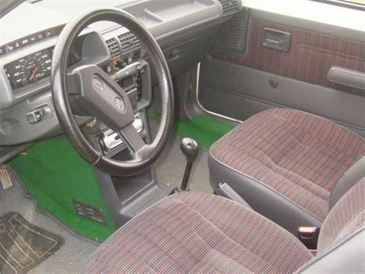 Peugeot 205 lacoste 1,3 billede 9