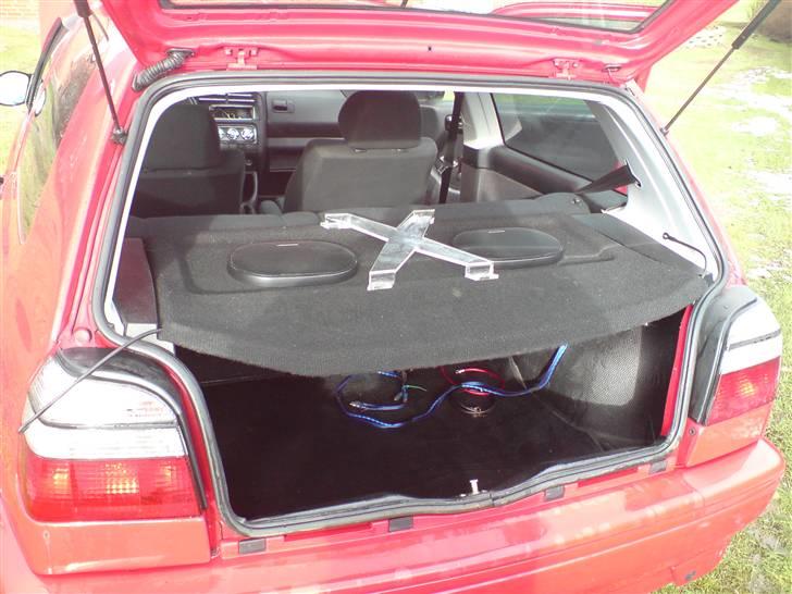 VW Golf 3 1.8i [Totalskadet] billede 4