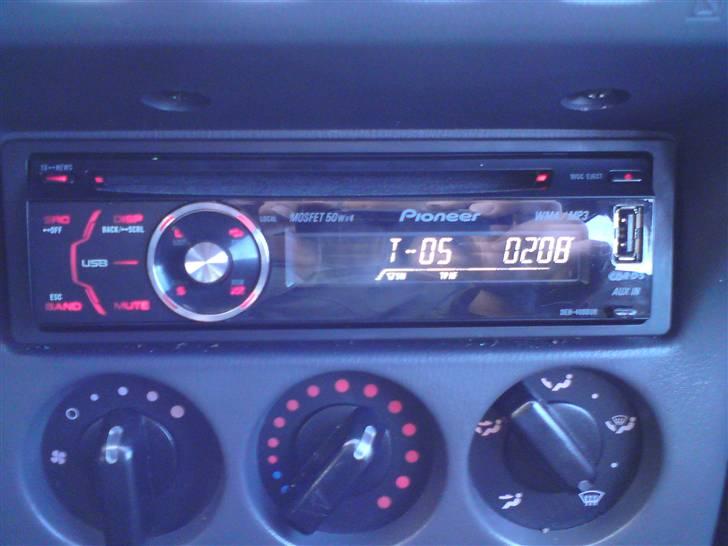 Nissan Micra K11 1,0 16V T SOLGT billede 10