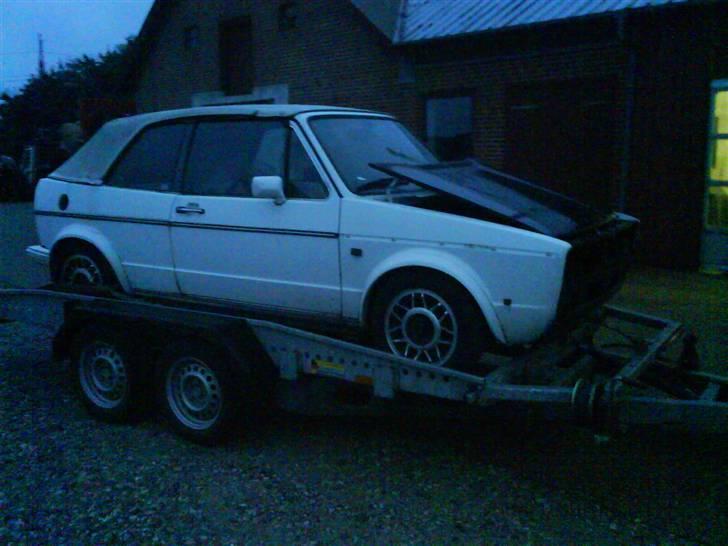 VW Golf 1 cab - Sådan så den ud da den blev hentet den 28/8-08 billede 1