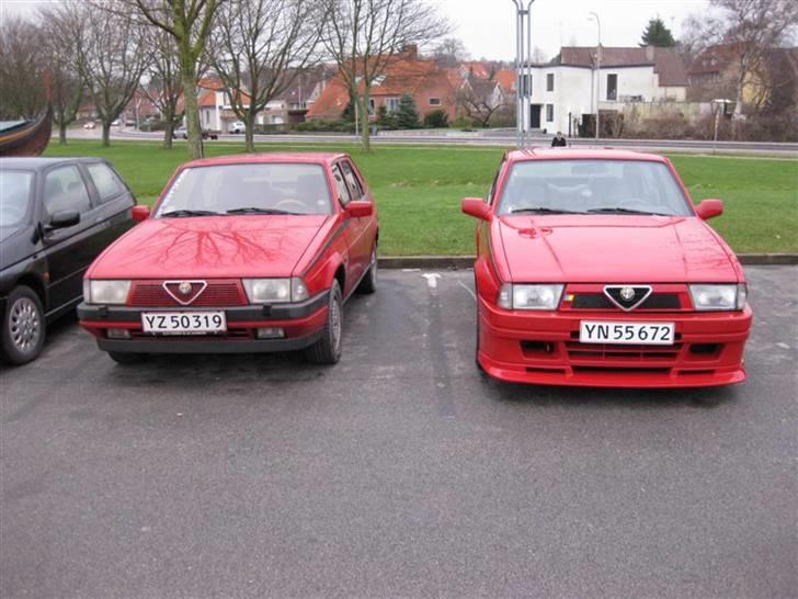 Alfa Romeo 75 Turbo Evoluzione - Standard 75 2.0 Karburator fra 1986 ved siden af min EVO... lidt forskel er der jo billede 6