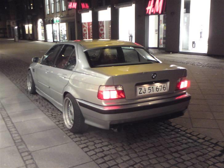 BMW 325i SOLGT billede 7