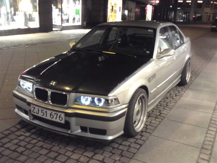 BMW 325i SOLGT billede 9