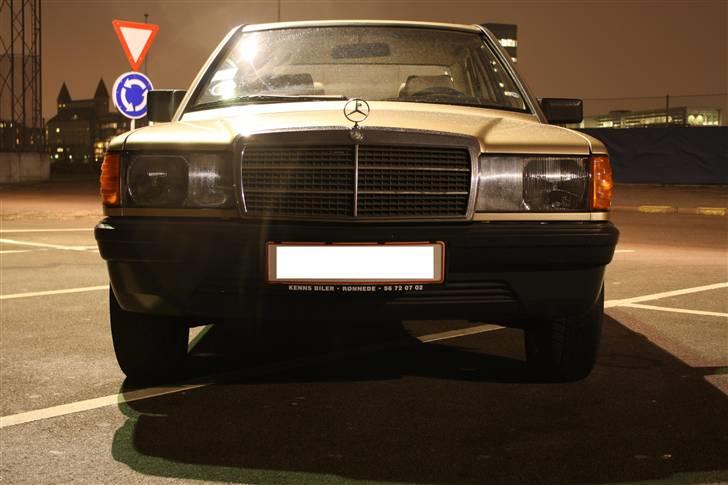 Mercedes Benz 190 billede 3