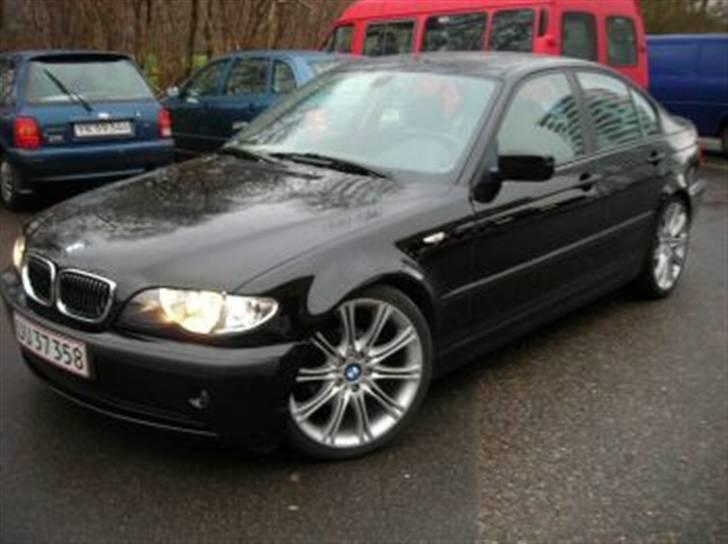 BMW 318i - Solgt billede 1