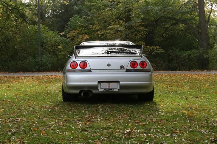 Nissan Skyline R33GT-R  - Udstødningen ser godt nok lille ud, men har valgt dette pga lyden og dens performance. billede 9