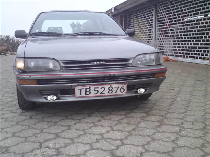 Toyota Corolla XL 1,6 16v"Solgt" - Gammelt billede. billede 2