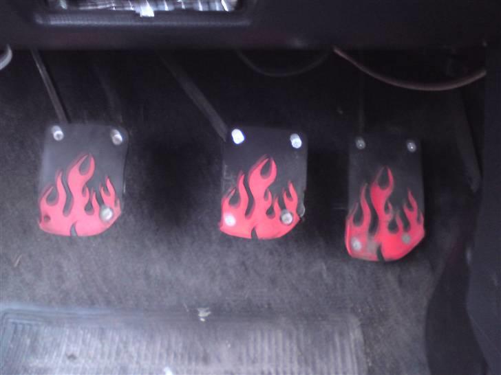 Toyota Corolla XL 1,6 16v"Solgt" - Gammelt billede. billede 9