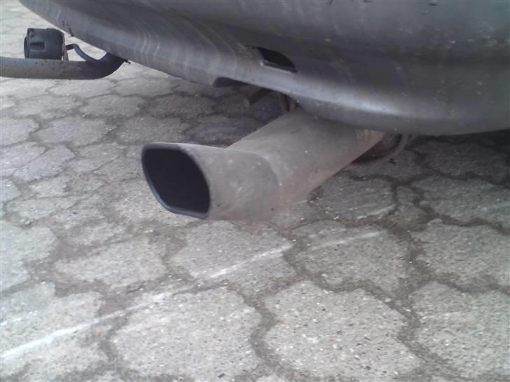 Toyota Corolla XL 1,6 16v"Solgt" - Gammelt billede. billede 10