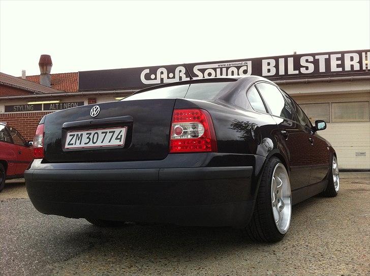 VW Passat VR5 - Fjernet mærker fra bagenden billede 10