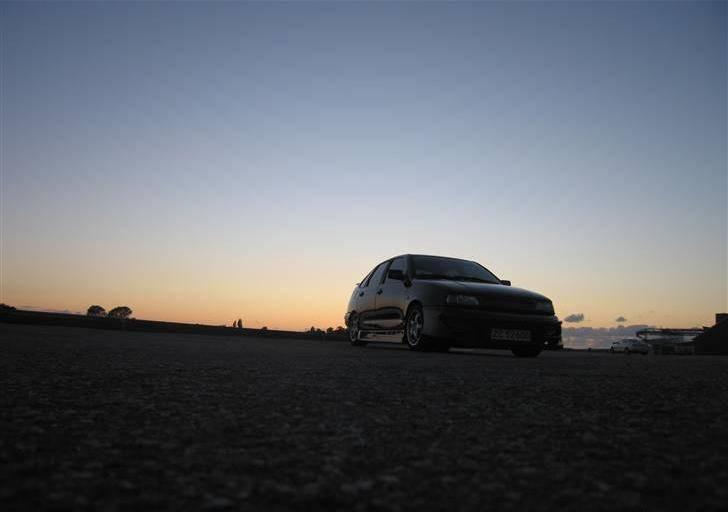 Seat Cordoba 1.8 GLX solgt billede 3