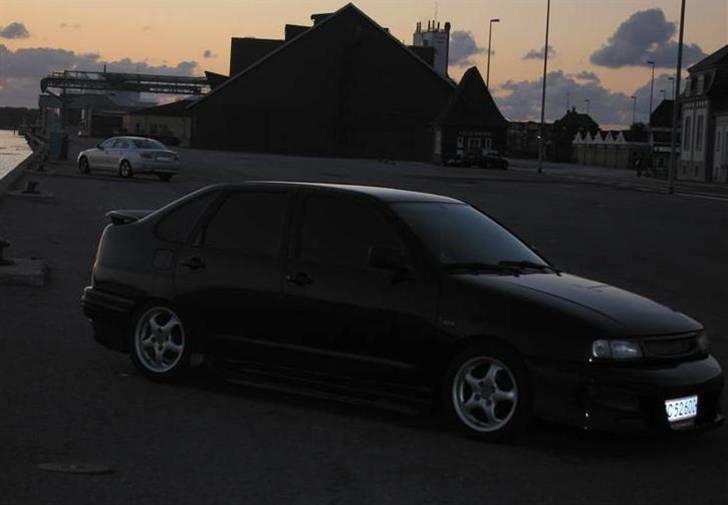 Seat Cordoba 1.8 GLX solgt billede 4