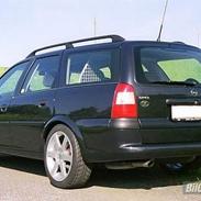 Opel Vectra Comfort St. Car