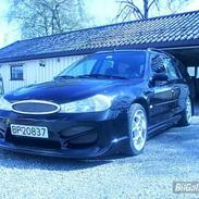 Ford Mondeo 2.0 Ghia