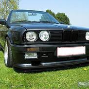 BMW E30 320i Cabrio *SOLGT*