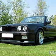 BMW E30 320i Cabrio *SOLGT*