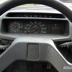 Peugeot 205  rally  sendt t skrot