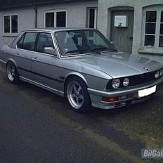 BMW 525 i