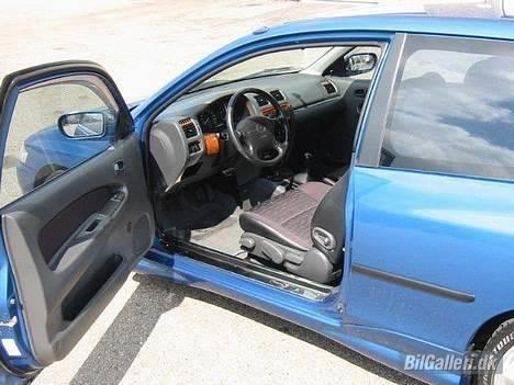 Mazda 323 Sport  billede 2