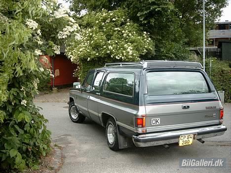 Chevrolet Suburban, Silverado billede 3