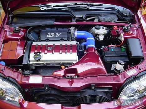 Peugeot 106 GTi 16v - "Engine Bay" billede 4