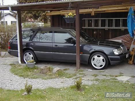 Mercedes Benz 300 TE billede 2