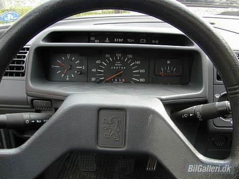 Peugeot 205  rally  sendt t skrot billede 3