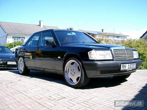 Mercedes Benz 190E billede 1