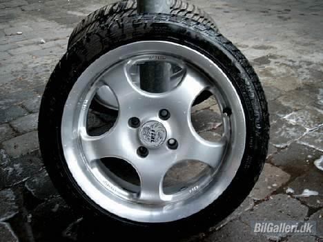 Toyota Corolla 1.3 XL - SOLGT - Mine Rial 15" GS.  billede 2