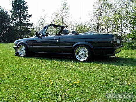 BMW E30 320i Cabrio *SOLGT* - Forår 2004 billede 3