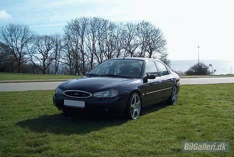 Ford Mondeo 2.0i 16V Exp - Med nye 18. billede 1