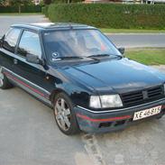 Peugeot 205 GTI