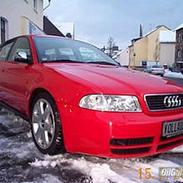 Audi A4 AVANT TDI (SOLGT)